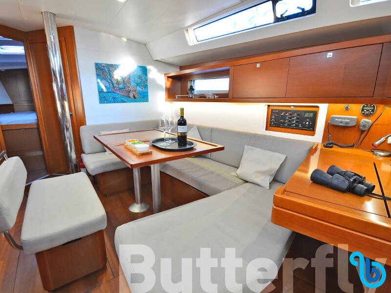 Oceanis 45, BUTTERFLY