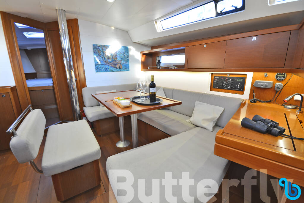 Oceanis 45, BUTTERFLY