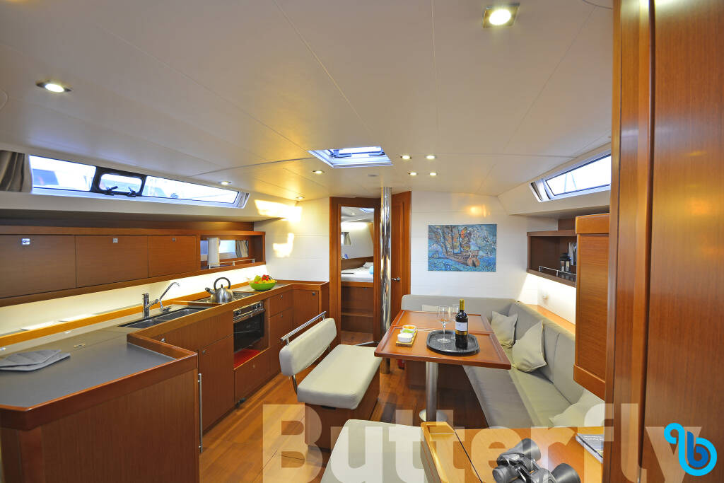 Oceanis 45, BUTTERFLY