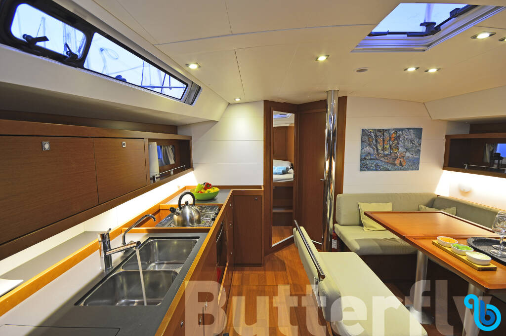 Oceanis 45, BUTTERFLY