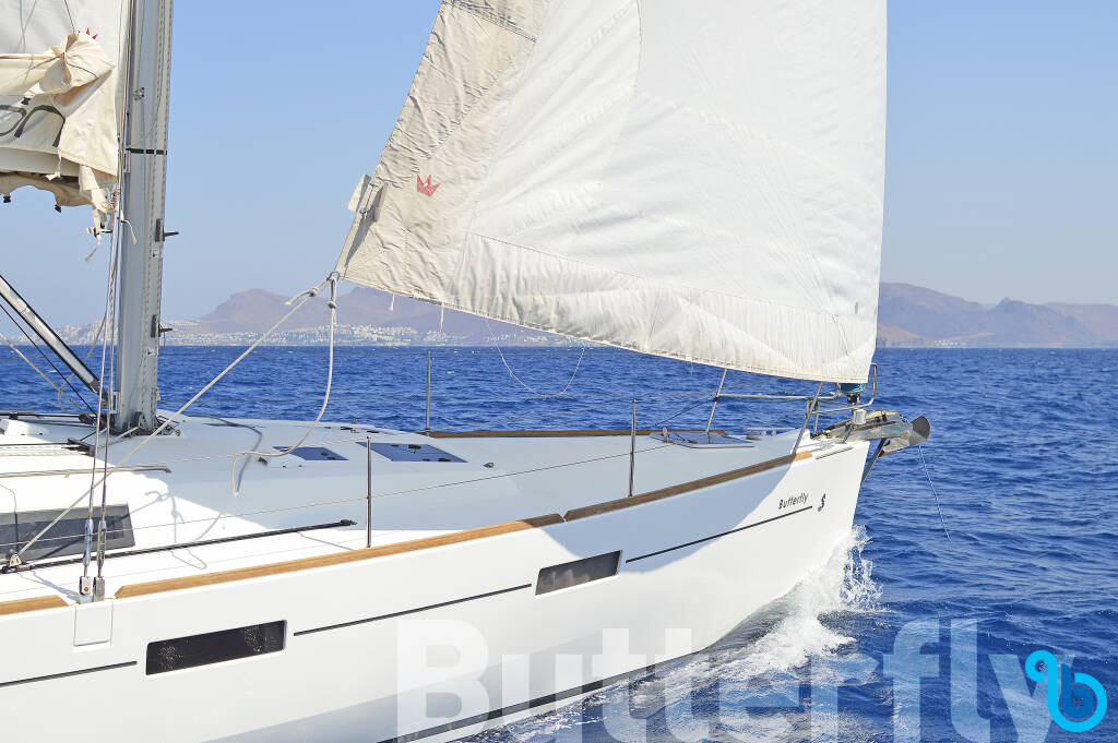 Oceanis 45, BUTTERFLY