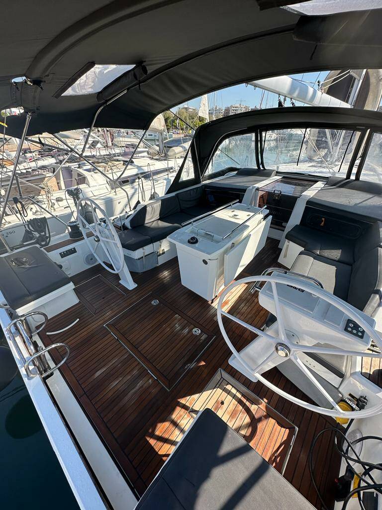 Oceanis 46.1, PRESTIGE