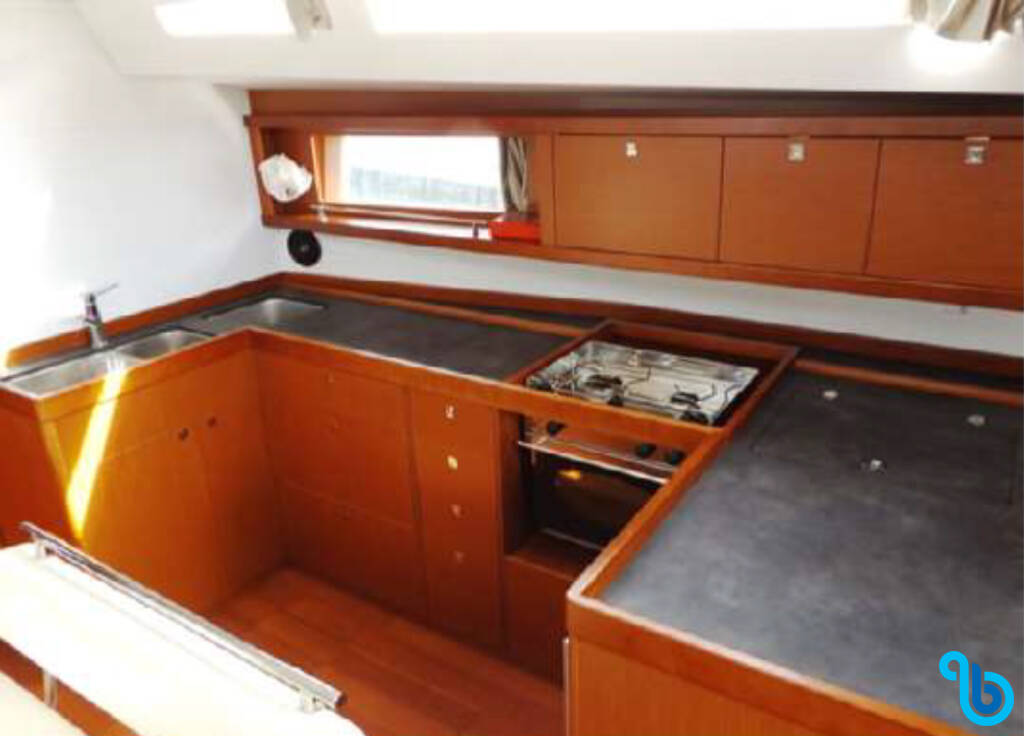 Oceanis 48, ECONOMY