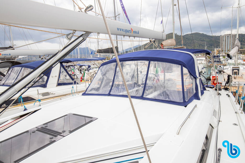 Oceanis 51.1, Elpida - Premium line