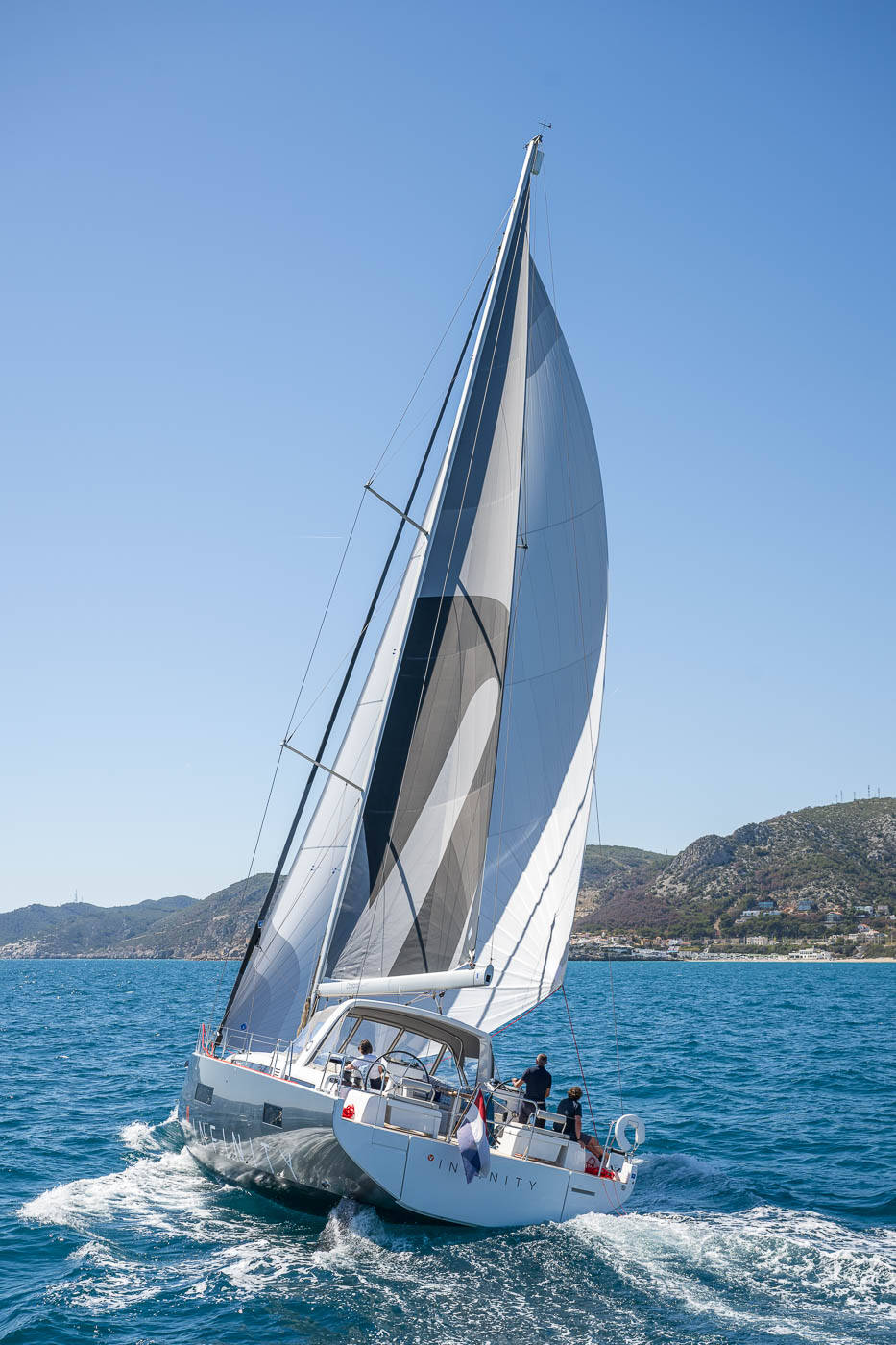 Oceanis 60, INFINITY