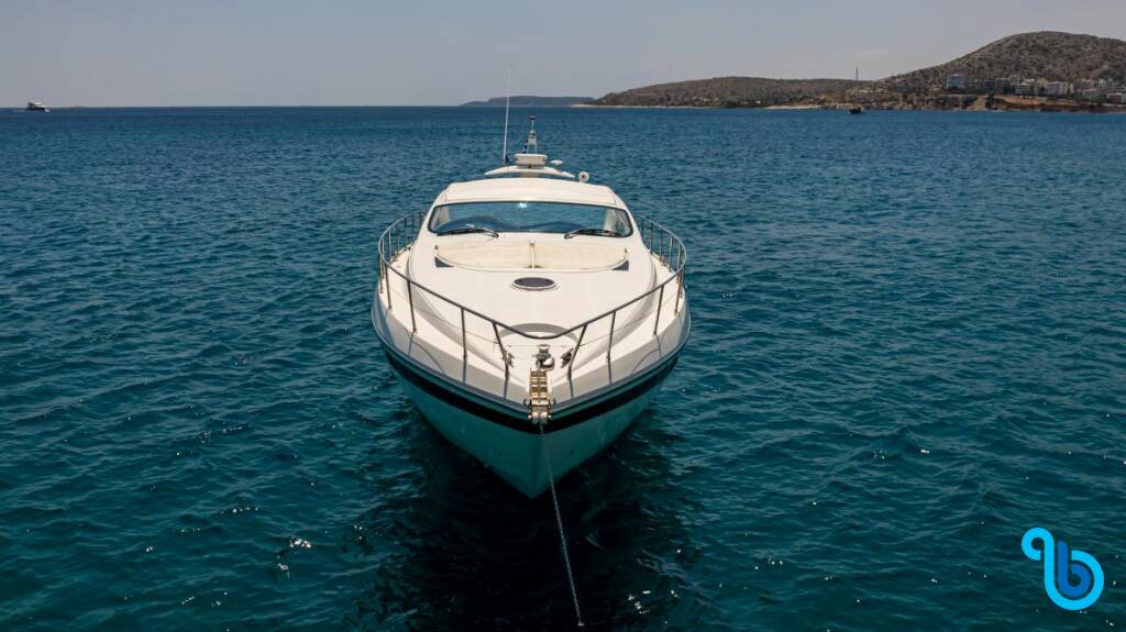 Pershing 52, MIRA