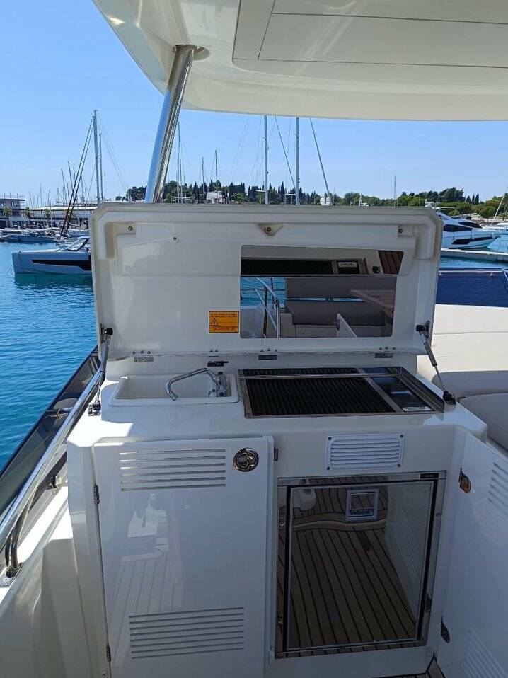 Prestige 590, Tereza