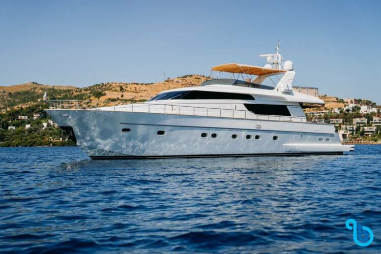 Kuum Motor yacht di lusso