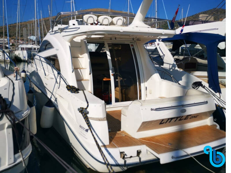 Sealine F34, Little One