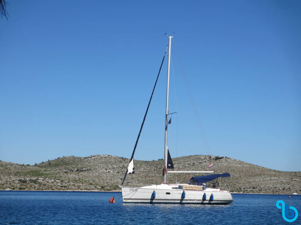 Sun Odyssey 32i, 