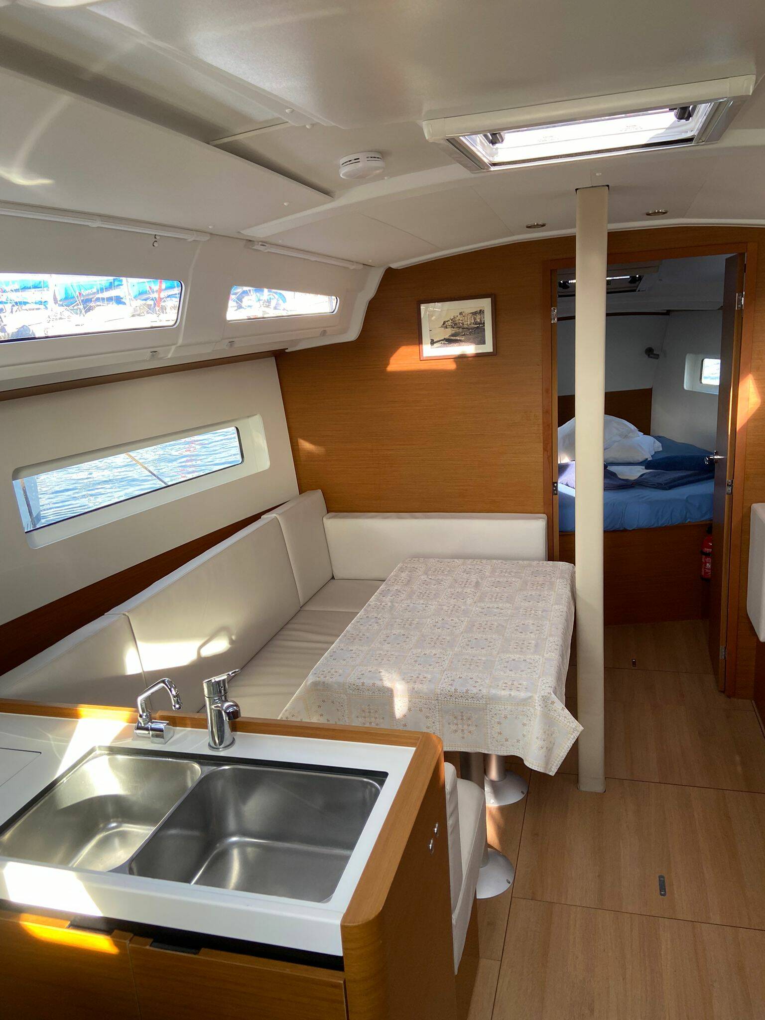 Sun Odyssey 380, Philippa