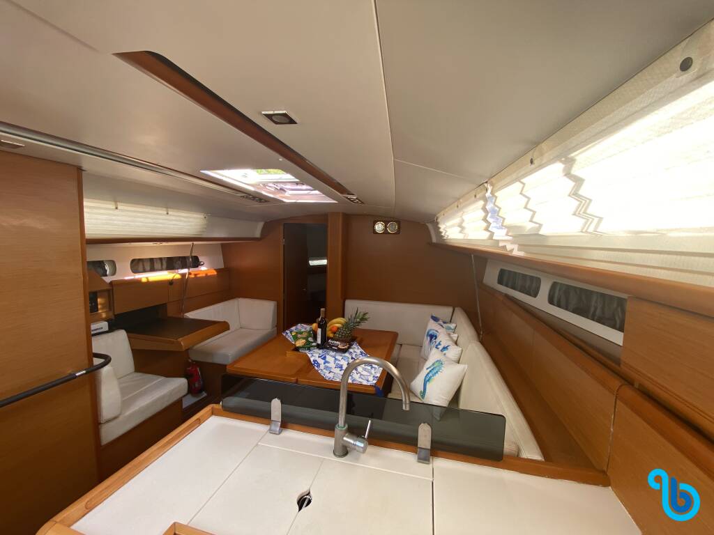 Sun Odyssey 409, 