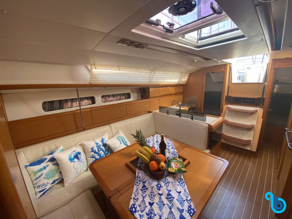 Sun Odyssey 409, 