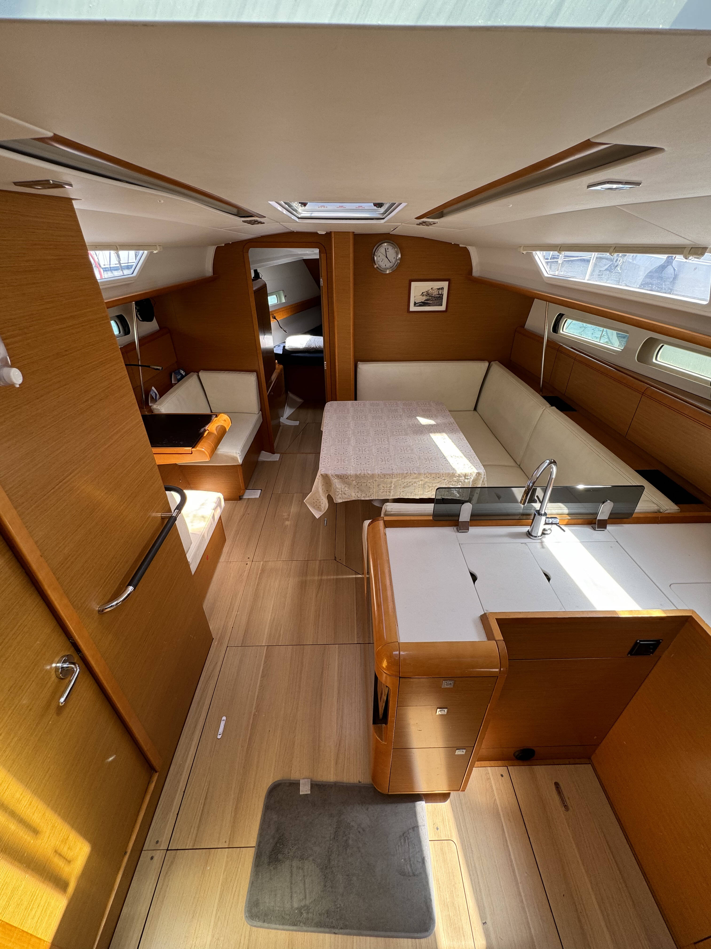 Sun Odyssey 409, Cecile