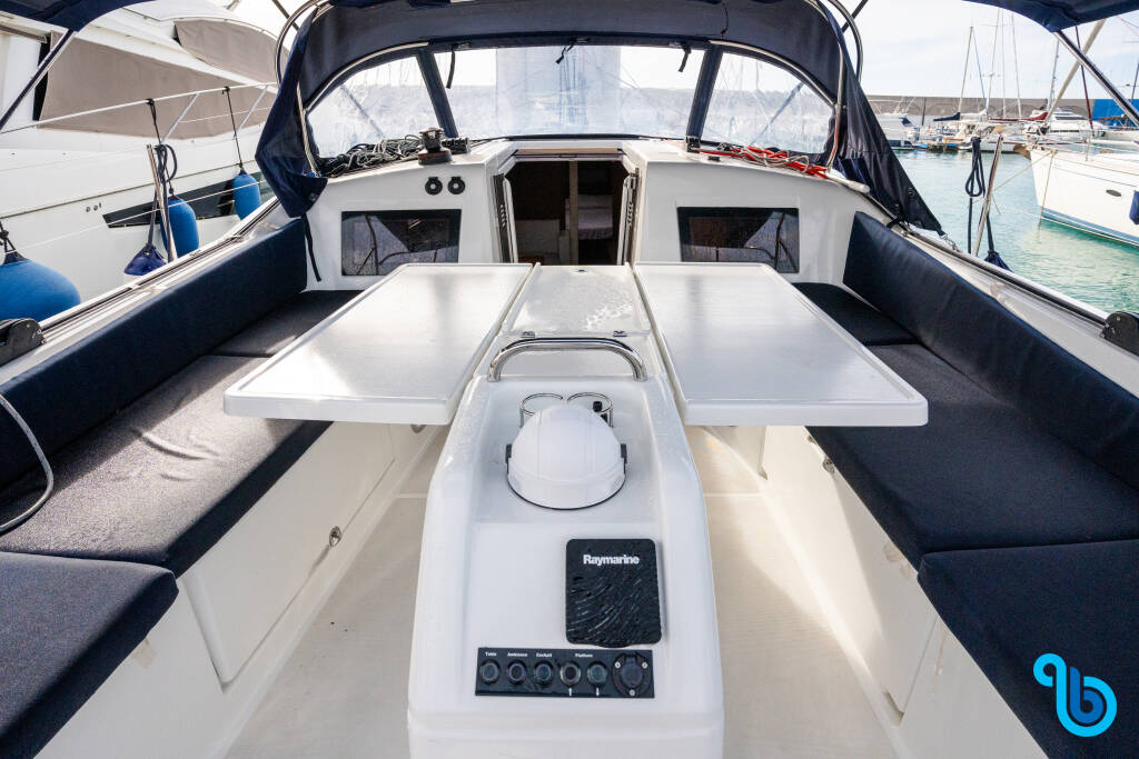 Sun Odyssey 410, PHEIA