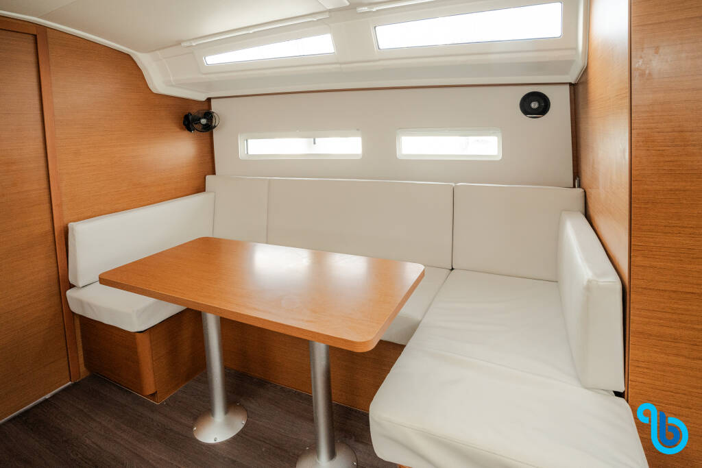 Sun Odyssey 410, PHEIA