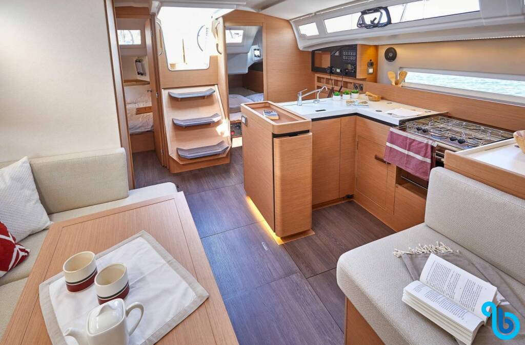 Sun Odyssey 410, 