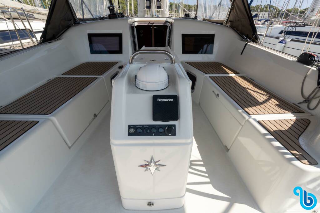 Sun Odyssey 410, PLAYE 