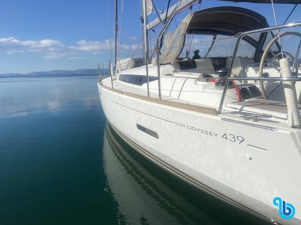 Sun Odyssey 439, Triada