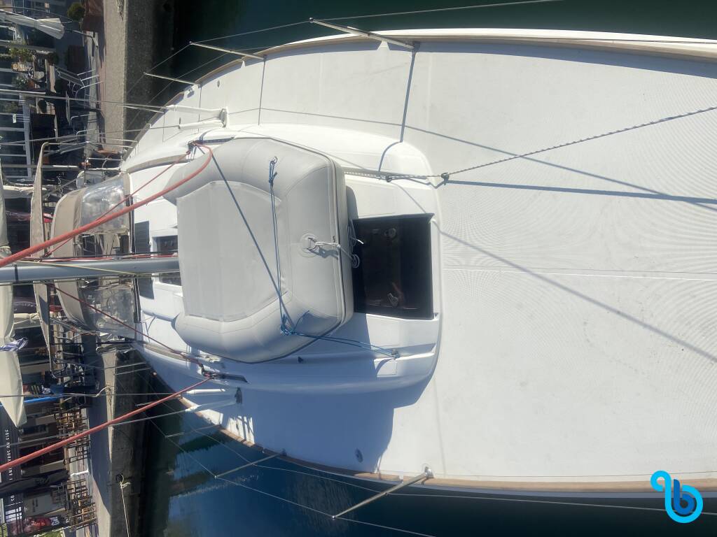 Sun Odyssey 439, Triada