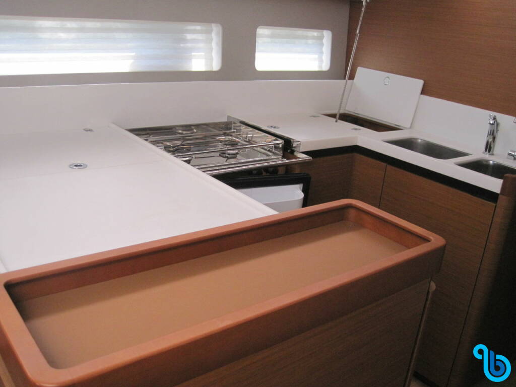 Sun Odyssey 440, PRESTIGE