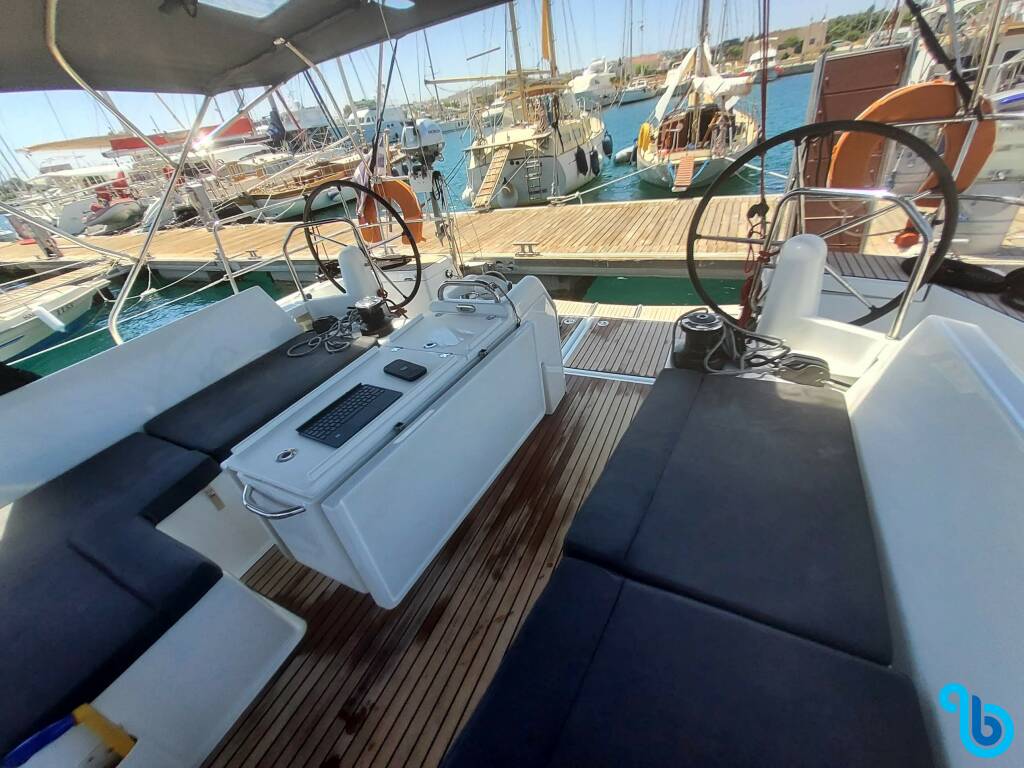 Sun Odyssey 440, PRESTIGE