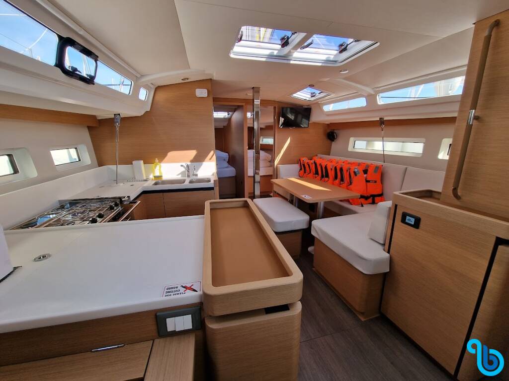 Sun Odyssey 440, Vela