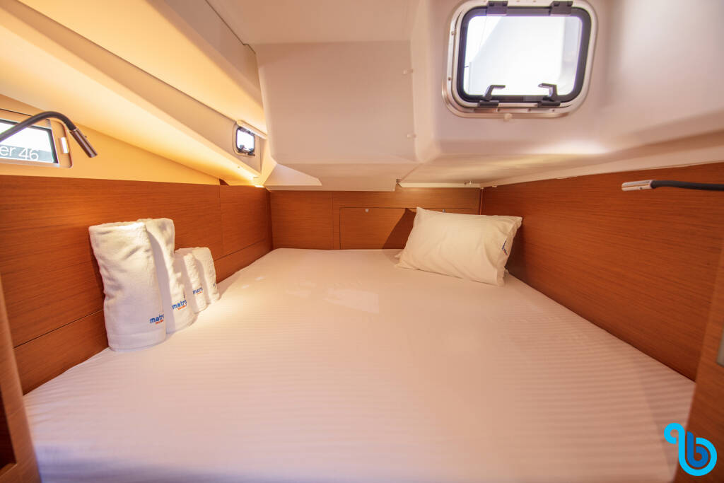 Sun Odyssey 440, 