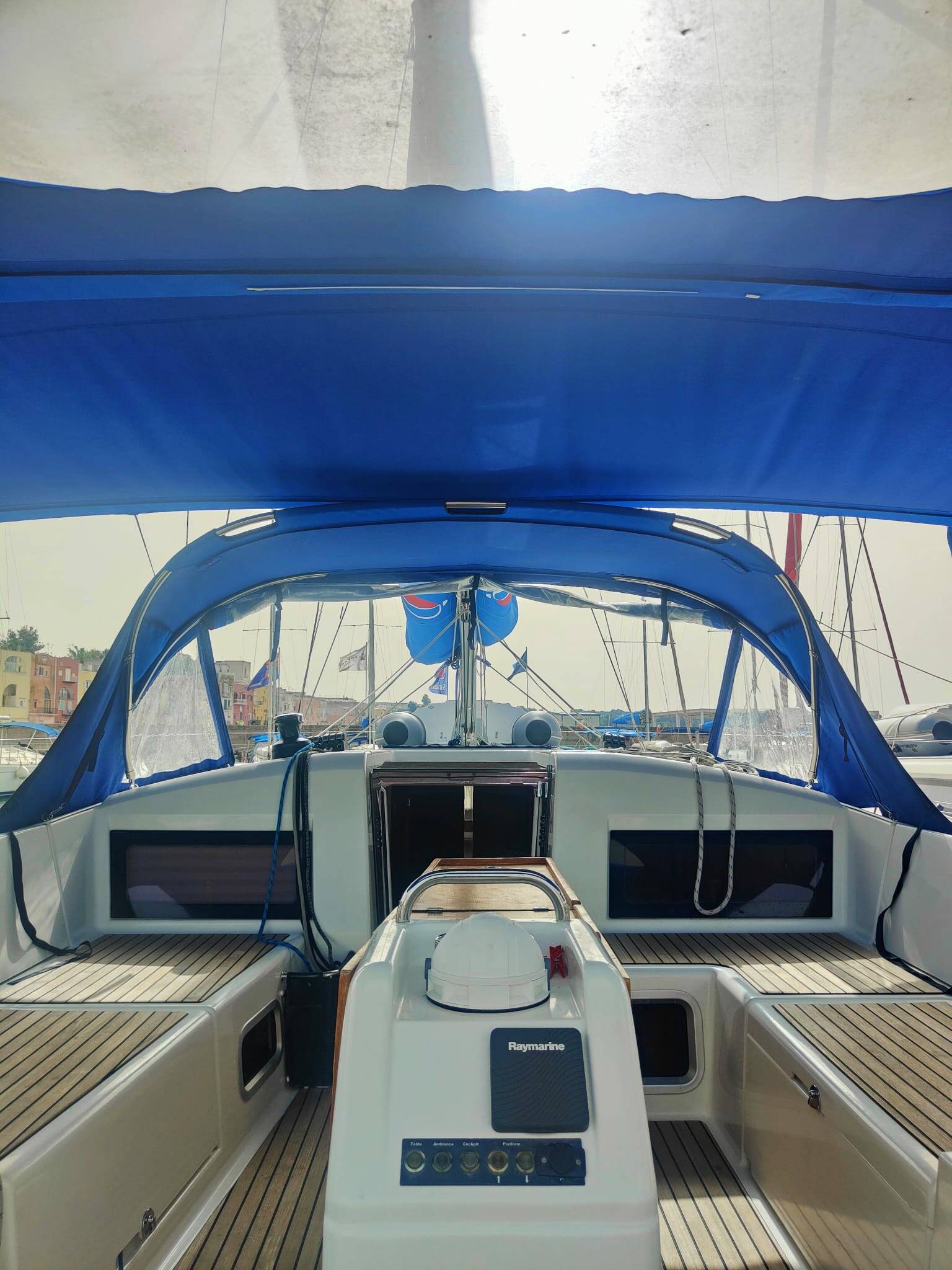 Sun Odyssey 440, 