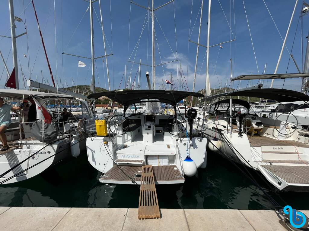 Sun Odyssey 440, Art  Vandalay