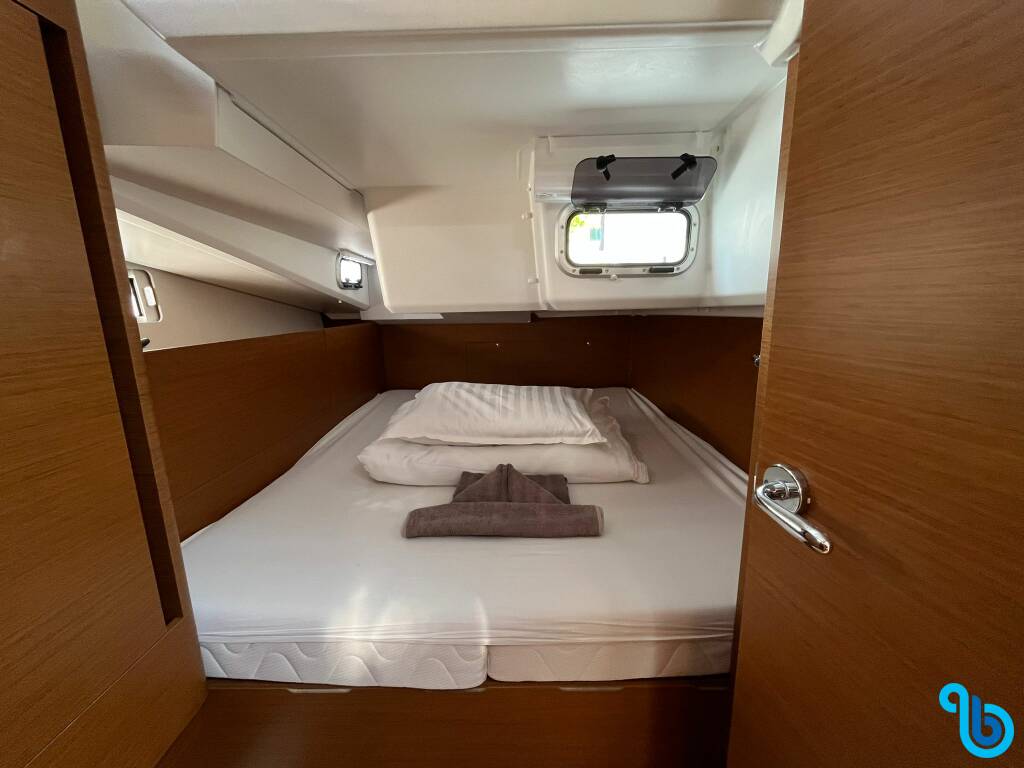 Sun Odyssey 440, Art  Vandalay