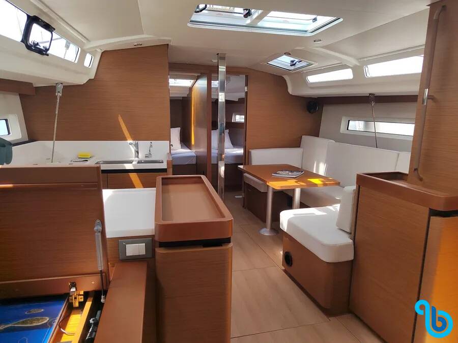 Sun Odyssey 440, ARES