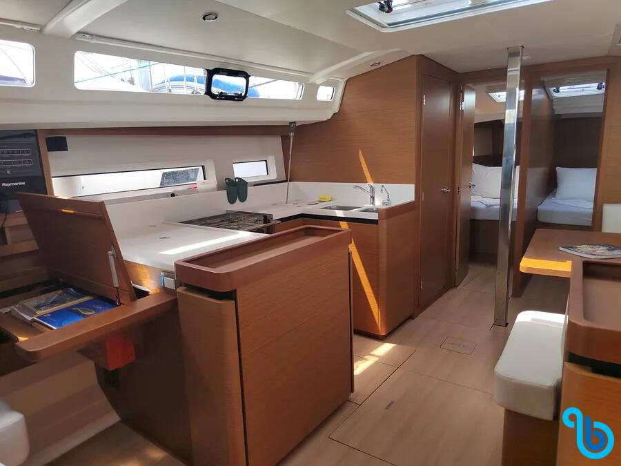 Sun Odyssey 440, ARES