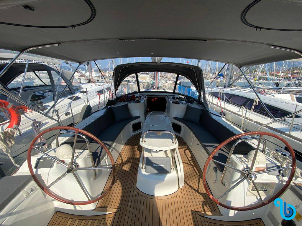 Sun Odyssey 44i, Capella