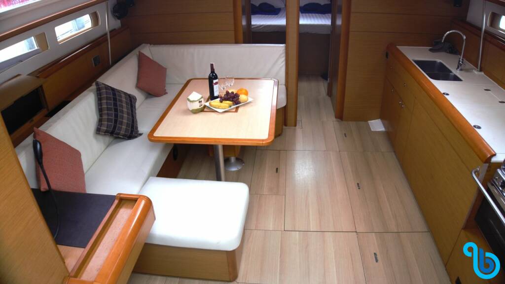 Sun Odyssey 469, Chinon 2