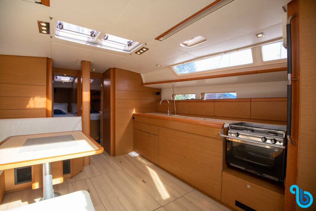 Sun Odyssey 469, Chinon 2