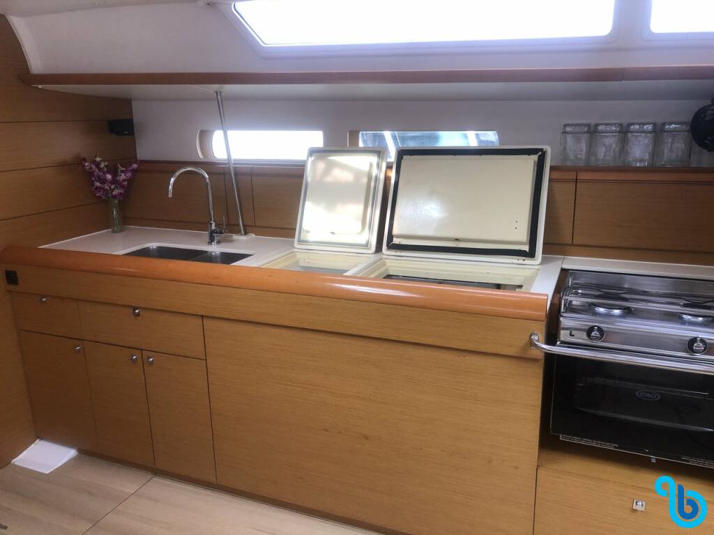 Sun Odyssey 469, Chinon 2