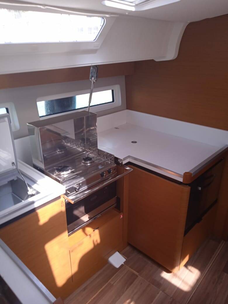 Sun Odyssey 490, PRESTIGE