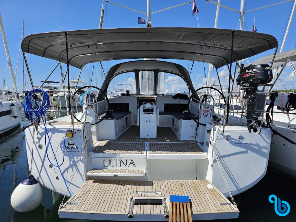 Sun Odyssey 490, Luna