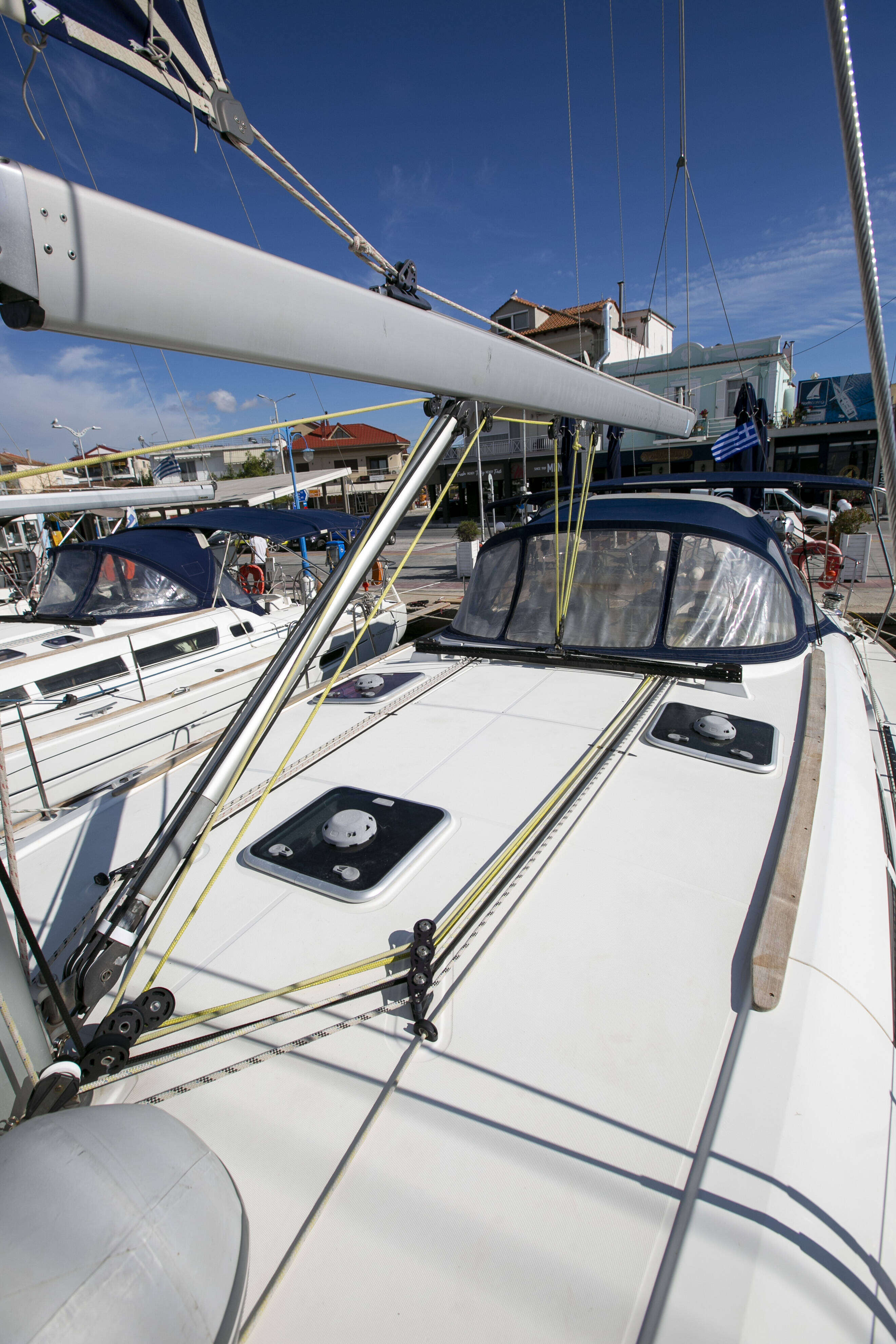 Sun Odyssey 49i, Mirta