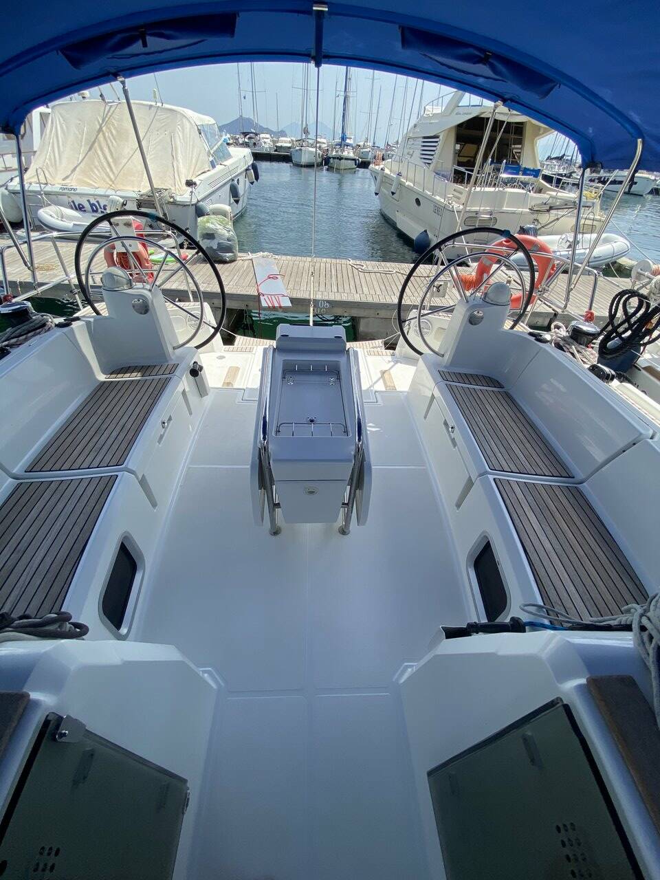 Sun Odyssey 519, 