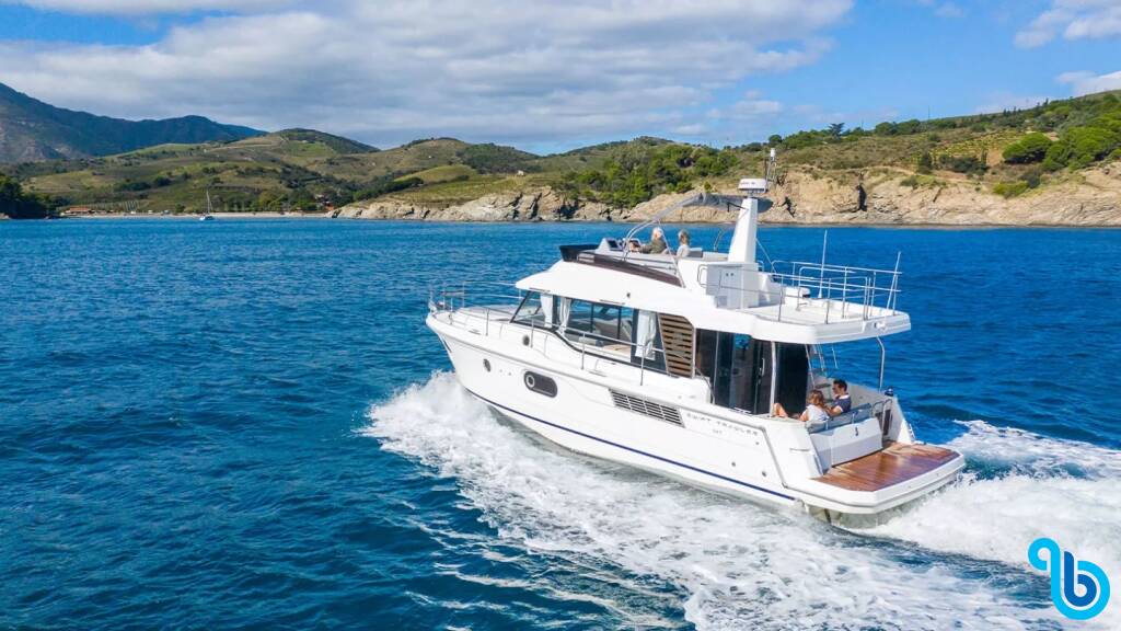 Swift Trawler 41, Swift Home