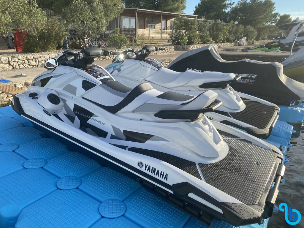 Yamaha VX Cruiser HO, Hades